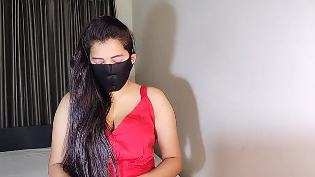 YourLovelyQueen online show from 02-14-25, 05:14