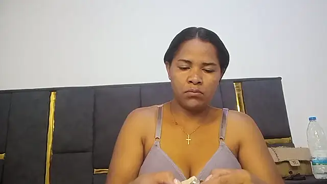 aleixane online show from 12-19-25, 03:32