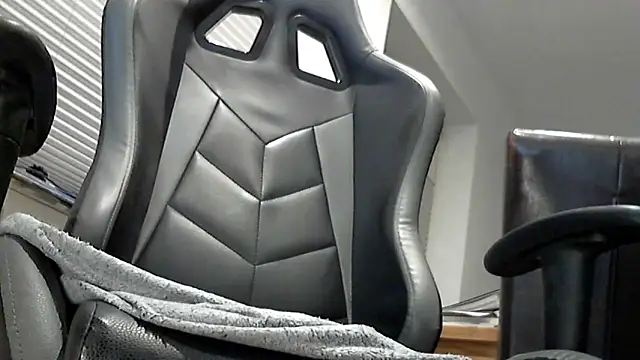 Snapshot of Kuli2309 chatting on 09-10-25, 02:32 Kuli2309 online show from 09-10-25, 02:32