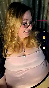 Snapshot of Iceprincess2bad4u chatting on 07-07-26, 06:11 Iceprincess2bad4u online show from 07-07-26, 06:11