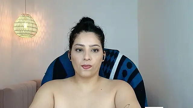 YummyAnna  online show from 04-14-26, 03:39