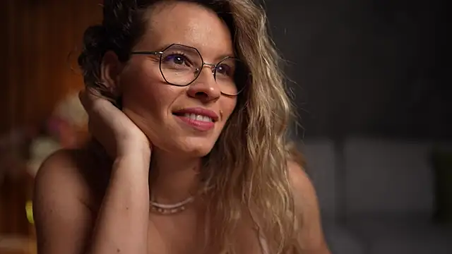 BrandyWhite online show from 11-09-25, 05:11