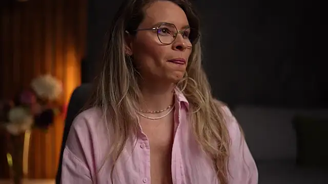 BrandyWhite online show from 11-25-25, 05:19