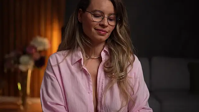 BrandyWhite online show from 10-27-25, 04:46