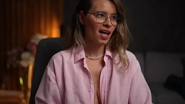 BrandyWhite online show from 11-03-25, 04:39