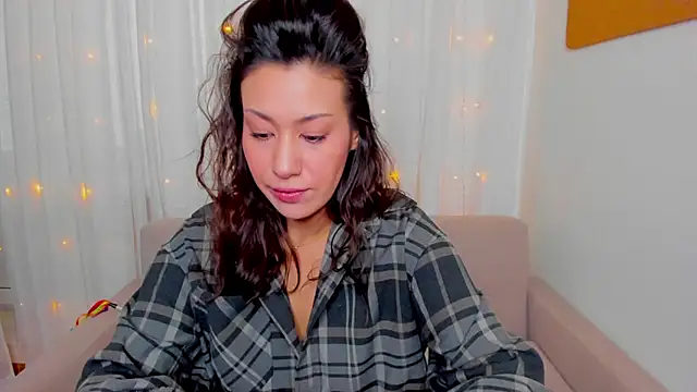 Snapshot of FieryHeart chatting on 02-10-26, 01:21 FieryHeart online show from 02-10-26, 01:21
