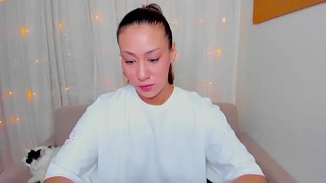 Snapshot of FieryHeart chatting on 02-14-26, 08:42 FieryHeart online show from 02-14-26, 08:42