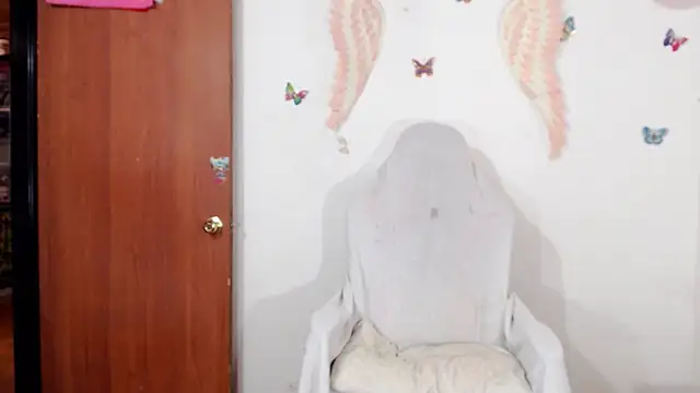 Snapshot of angie_tssex chatting on 12-17-24, 03:49 angie tssex online show from 12-17-24, 03:49