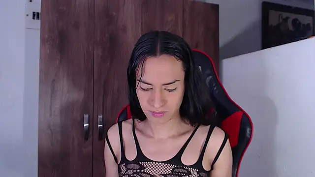 Snapshot of angie_tssex chatting on 09-22-25, 09:10 angie tssex online show from 09-22-25, 09:10