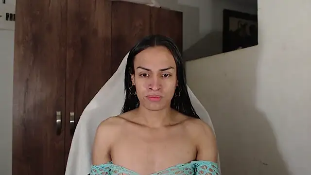 Snapshot of angie_tssex chatting on 09-30-25, 07:42 angie tssex online show from 09-30-25, 07:42