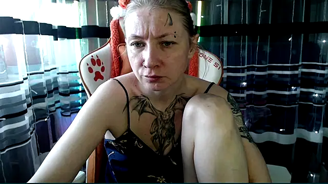 Snapshot of cold_lollipop chatting on 02-14-26, 07:30 cold lollipop online show from 02-14-26, 07:30