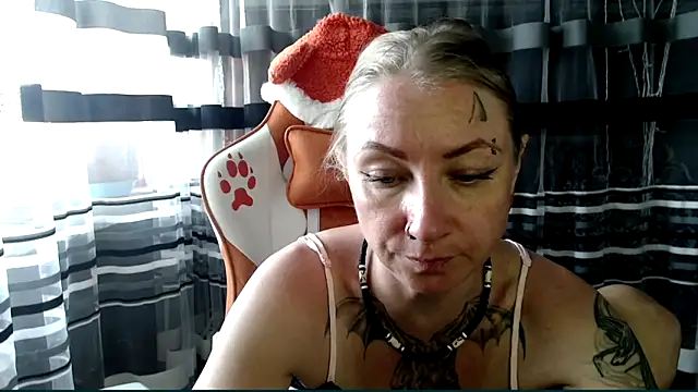 cold lollipop online show from 04-13-26, 07:01