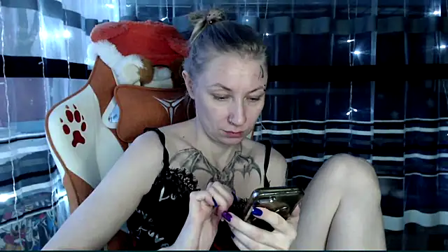 Snapshot of cold_lollipop chatting on 02-05-26, 05:58 cold lollipop online show from 02-05-26, 05:58