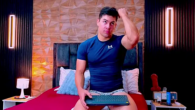 Snapshot of FelipeAndMarcello3 chatting on 05-19-26, 02:13 FelipeAndMarcello3 online show from 05-19-26, 02:13