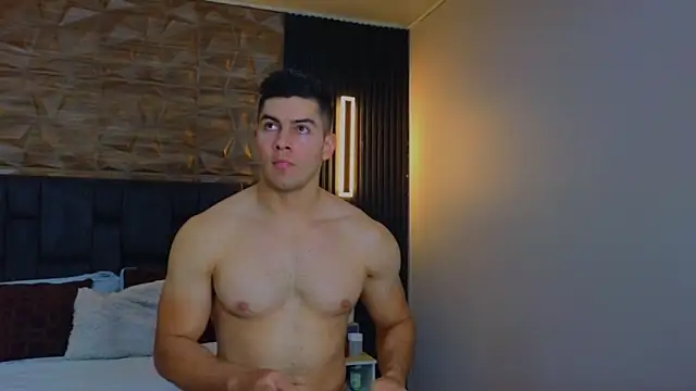 FelipeAndMarcello3 online show from 02-26-25, 07:53