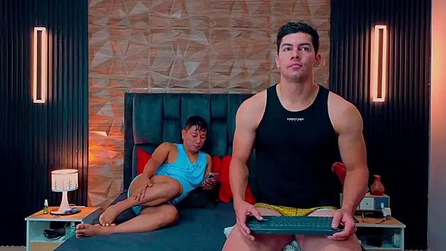 FelipeAndMarcello3 online show from 02-05-26, 02:13