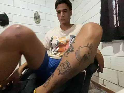 Snapshot of Max_TheHorseDick chatting on 06-26-26, 03:18 Max TheHorseDick online show from 06-26-26, 03:18
