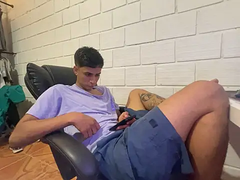 Snapshot of Max_TheHorseDick chatting on 02-09-26, 11:25 Max TheHorseDick online show from 02-09-26, 11:25