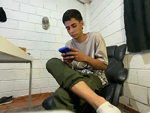 Snapshot of Max_TheHorseDick chatting on 07-02-26, 02:34 Max TheHorseDick online show from 07-02-26, 02:34