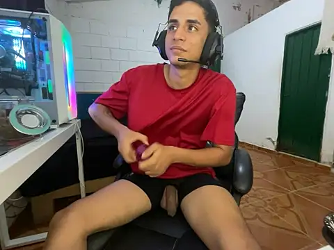 Max TheHorseDick online show from 04-05-26, 05:52