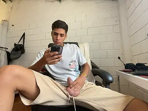 Max TheHorseDick online show from 11-30-25, 03:57