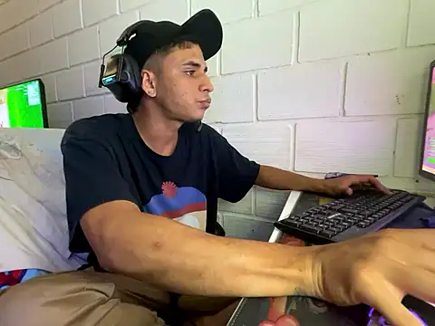 Max TheHorseDick online show from 01-14-26, 04:38