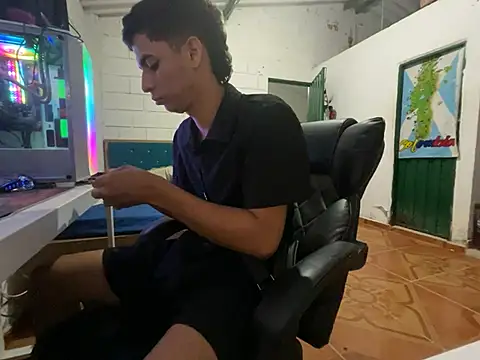 Max TheHorseDick online show from 04-13-26, 02:48