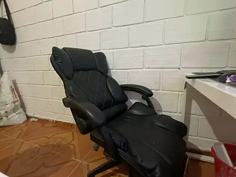 Snapshot of Max_TheHorseDick chatting on 02-06-26, 04:25 Max TheHorseDick online show from 02-06-26, 04:25