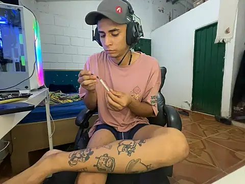 Max TheHorseDick online show from 04-01-26, 10:28