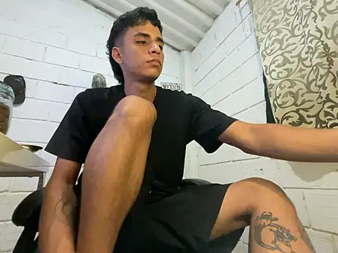 Snapshot of Max_TheHorseDick chatting on 07-25-26, 03:25 Max TheHorseDick online show from 07-25-26, 03:25