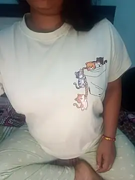 Sweet-Berry online show from 11-13-25, 05:06