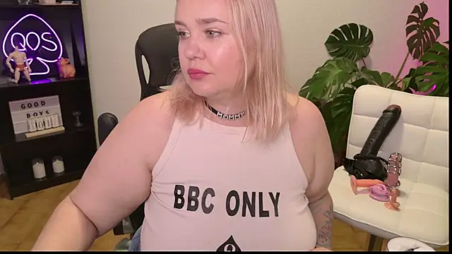 Snapshot of MargotGrey chatting on 07-01-26, 06:19 MargotGrey online show from 07-01-26, 06:19