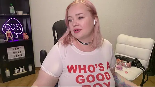 Snapshot of MargotGrey chatting on 06-12-26, 09:40 MargotGrey online show from 06-12-26, 09:40