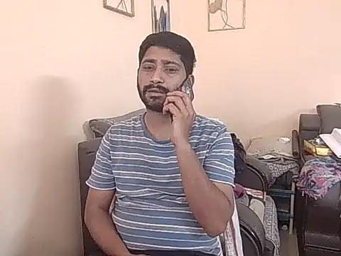 Snapshot of redvelvet_4 chatting on 10-31-25, 04:31 redvelvet 4 online show from 10-31-25, 04:31