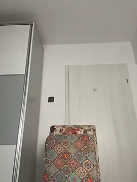 snow flakee online show from 02-20-26, 06:26