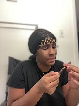 Foreignthababyy online show from 04-15-26, 12:21