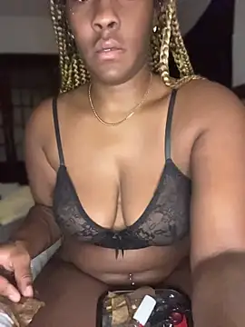 Snapshot of Foreignthababyy chatting on 06-24-26, 11:42 Foreignthababyy online show from 06-24-26, 11:42
