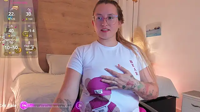 halaaa 1 online show from 10-21-25, 07:13