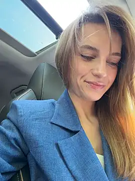 Snapshot of -AngelAri- chatting on 05-17-26, 09:09 -AngelAri- online show from 05-17-26, 09:09