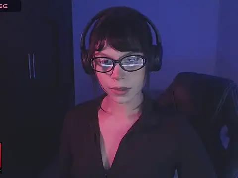 Snapshot of alien__show chatting on 05-05-26, 04:15 alien show online show from 05-05-26, 04:15
