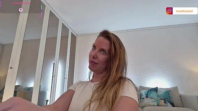 Snapshot of novaforyou1 chatting on 10-08-25, 01:23 novaforyou1 online show from 10-08-25, 01:23