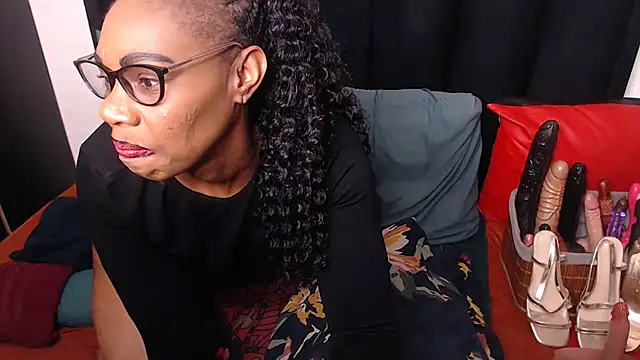 sexybootylicious online show from 09-10-25, 05:01