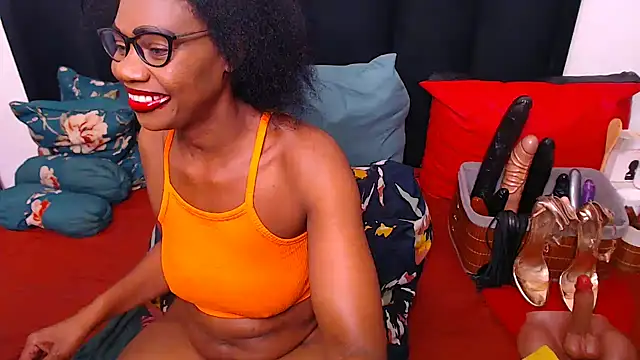 sexybootylicious online show from 12-16-25, 05:44