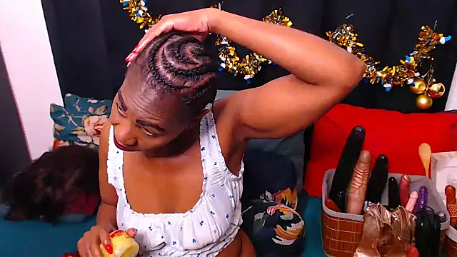 sexybootylicious online show from 12-19-25, 07:55