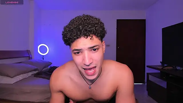 MitchellXD online show from 12-06-24, 01:49