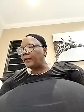 Snapshot of SEXYBOOBSNASS chatting on 09-17-25, 08:44 SEXYBOOBSNASS online show from 09-17-25, 08:44