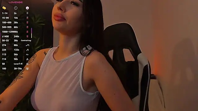 Jaylee Krys online show from 12-17-25, 06:02