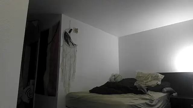 Snapshot of SilasRed chatting on 11-01-25, 04:08 SilasRed online show from 11-01-25, 04:08