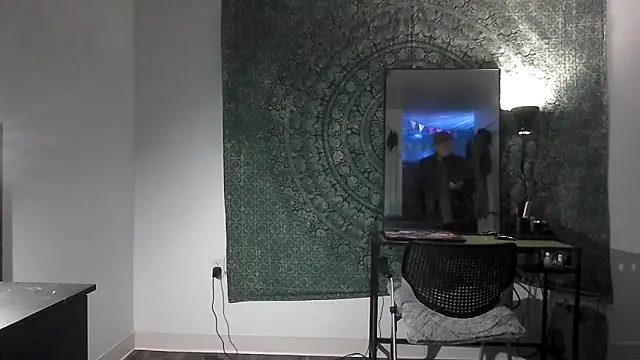 Snapshot of SilasRed chatting on 01-02-25, 12:55 SilasRed online show from 01-02-25, 12:55