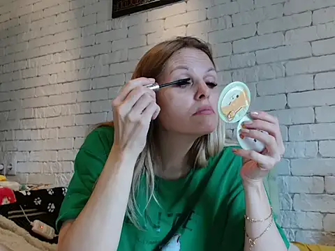 Angel girllovemy online show from 12-19-25, 07:33